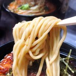 旨辛タンメン 荒木屋 - 【限定】海老五目辛麺 麺リフトアップ