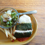 WEE BEE'S - サゴシにバジル・ペースト