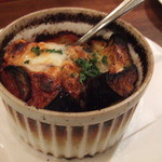 クレメンティア - 前菜のナスのオーブン焼き…器も熱々なので、やけどしないで下さいね！