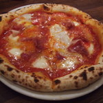 クレメンティア - ビスマルク…ピザです。職人の技術が光るイッピン（絶品）です。