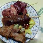 米山 - 生レバー、生タン、半焼きレバー