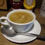 folk burgers&beers - スープ200円