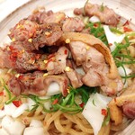 ラーメンまぜそば鶏冠 - 親鶏炙りまぜそば