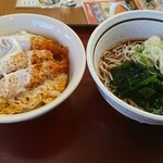 山田うどん食堂 - エビフライ丼と冷やしたぬき