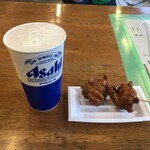 Urawa Keibajou Baiten - 鶏の唐揚げと生ビール