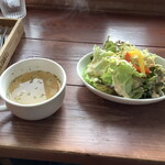 Kiuizu Kafe - サラダとスープ