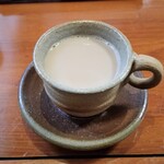 HYDER - 紅茶。チャイですかね、甘いです。