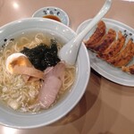 元祖 札幌や - 塩ラーメンと餃子