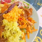 ロイヤルグリーン レストランアンドバー - 日替わりビーフカレー(サンボル他)