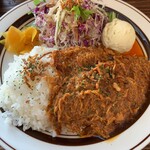 サムズアップ コーヒースタンド - チキンと玉ねぎの無水カレー