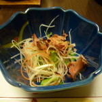 紅梅亭 - 朝食　サラダには削りたてのカツオ節をかけてくださいます