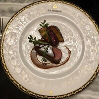 セント レジス ホテル 大阪 - 仔牛のロースト 薩摩芋の黒胡麻 赤ワインソース