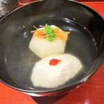 銀座 しのはら - お碗﻿：帆立の真薯、蕪、ばちこ