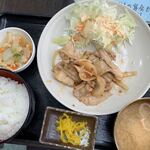 キモトラウンジ - 料理写真:【2019.10.4】豚の生姜焼き定食600円