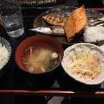 一夜干しと海鮮丼 できたて屋 - 