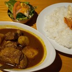 BARI SPICY - インドカレー  1280円 (サラダ・ドリンク付き)