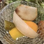 ジャム cafe 可鈴 - 【週替わりランチ(1,050円)】自家製ピクルス
