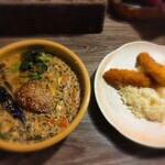 アジアンスープカリー べす - 2019/12  ハンバーグカリー5.5番、ナリアルスープ、ブロッコリートッピング、クーポンのフィッシュフライ