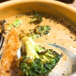 アジアンスープカリー べす - 2019/12  素揚げされたブロッコリー