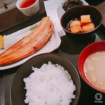 Komoriya - 魚の定食　ほっけと煮物