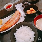 籠りや - ランチ　　焼き魚(ほっけ)、煮物(厚揚げと里芋)