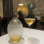 サンテミリオン - グラス②白、デキャンタで温度調整