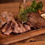 肉バル×チーズ 高安 - 肉の盛り合わせ