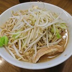 ラーメン二郎 - 小ラーメン(野菜少なめ、ニンニク少なめ)