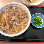 おうどん 瀬戸晴れ - 肉うどん（中サイズ）