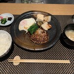 鉄板料理 かめだ - 