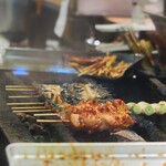 吉野 - 炭火で焼かれる野菜、鳥、鰻、火入れの順番も面白い！