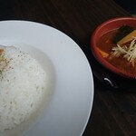 大衆肉バル CHICO - ワンダフルランチにつくミニカレー。