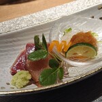 北新地 すし通 - ブリの漬けとあん肝ポン酢