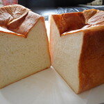 高級食パン専門店 君は食パンなんて食べない