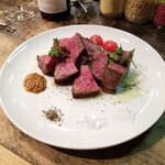 イルピアット - 黒毛和牛内モモ肉ロースト