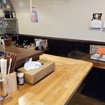 串焼 麺屋 鶏のすけ - 店内。