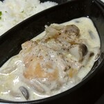 ビストロ マルニ - 日替わり弁当(鶏肉のクリーム煮)