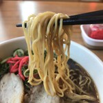 ひまわり - 低加水やや縮れの細麺、伸びにくく美味しい麺です（２０１９．１２．９）