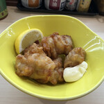 はま寿司 - 鳥の唐揚げ１６０円は5個入りでレモンを絞ってマヨネーズをつけて。