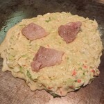 お好み焼き ふろーら - 豚玉焼いてます