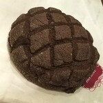 メロン・ドゥ・メロン - リッチチョコメロンパン(税込)210円　(2019.12.08)