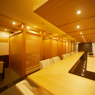 【個室完備◎洗練された空間で優雅なひとときをお過ごし下さい】