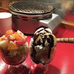 合資会社　谷カルビ商店 - フルーツパフェとバナナパフェです。