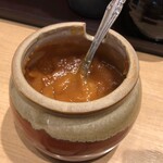 北神ぎょうざ - 味噌ダレの壺