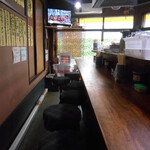 中華料理 春来 - カウンターのみの小さな店