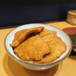 とんかつ太郎 - 4枚カツ丼 950円