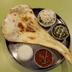 Bombeiburu - 選べるカレーコンビ(1350円)です。