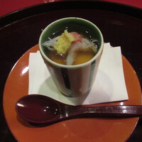 御料理 汐路 らん - ホタテとズワイの茶わん蒸し