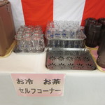 大相撲三月場所　食堂 - お水お茶はセルフ(2杯目以降)