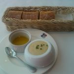 パンとリエットとオリーブオイル、何だ格段に進歩してますね